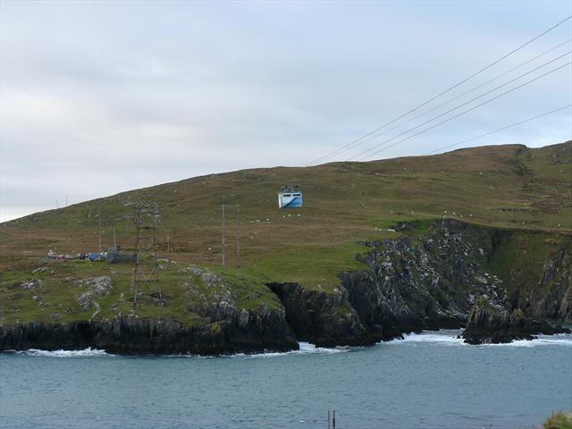 Lanovka vedoucí na ostrov Dursey