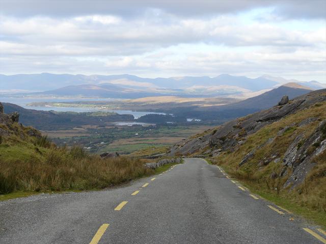 Pohled z průsmyku do hrabství Kerry